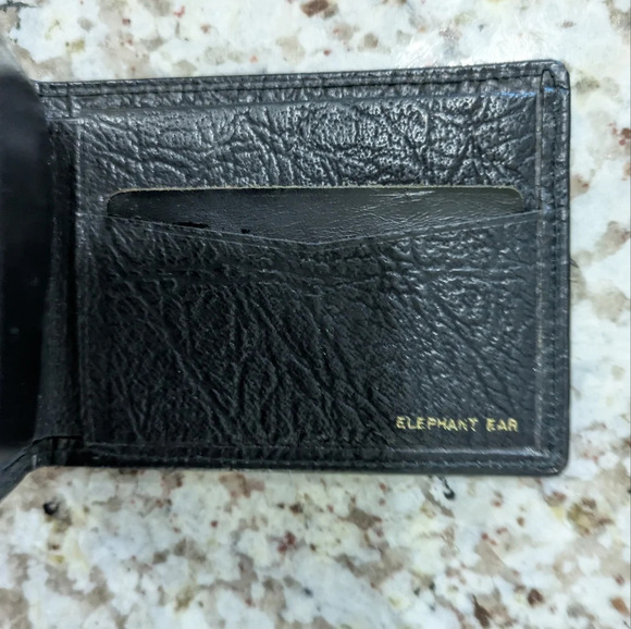 Elephant‎ Ear Bifold Wallet in Black 4.5"x3.5" Exotic Leather - Picture 3 of 5